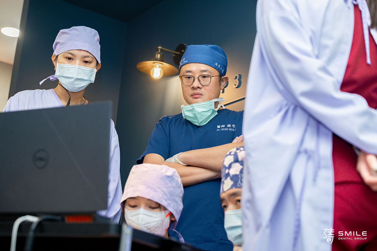 20241228錢世康手術_李固樺挑戰高難度植牙 蒔美口腔顎面外科團隊遠赴西班牙錢醫師 賴醫師
